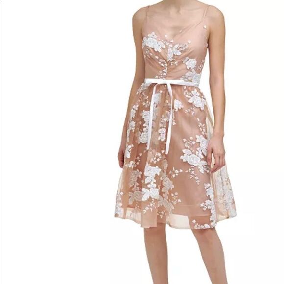 CALVIN KLEIN SEQUINS & LACE A LINE DRESS SIZE 4 - Picture 1 of 10